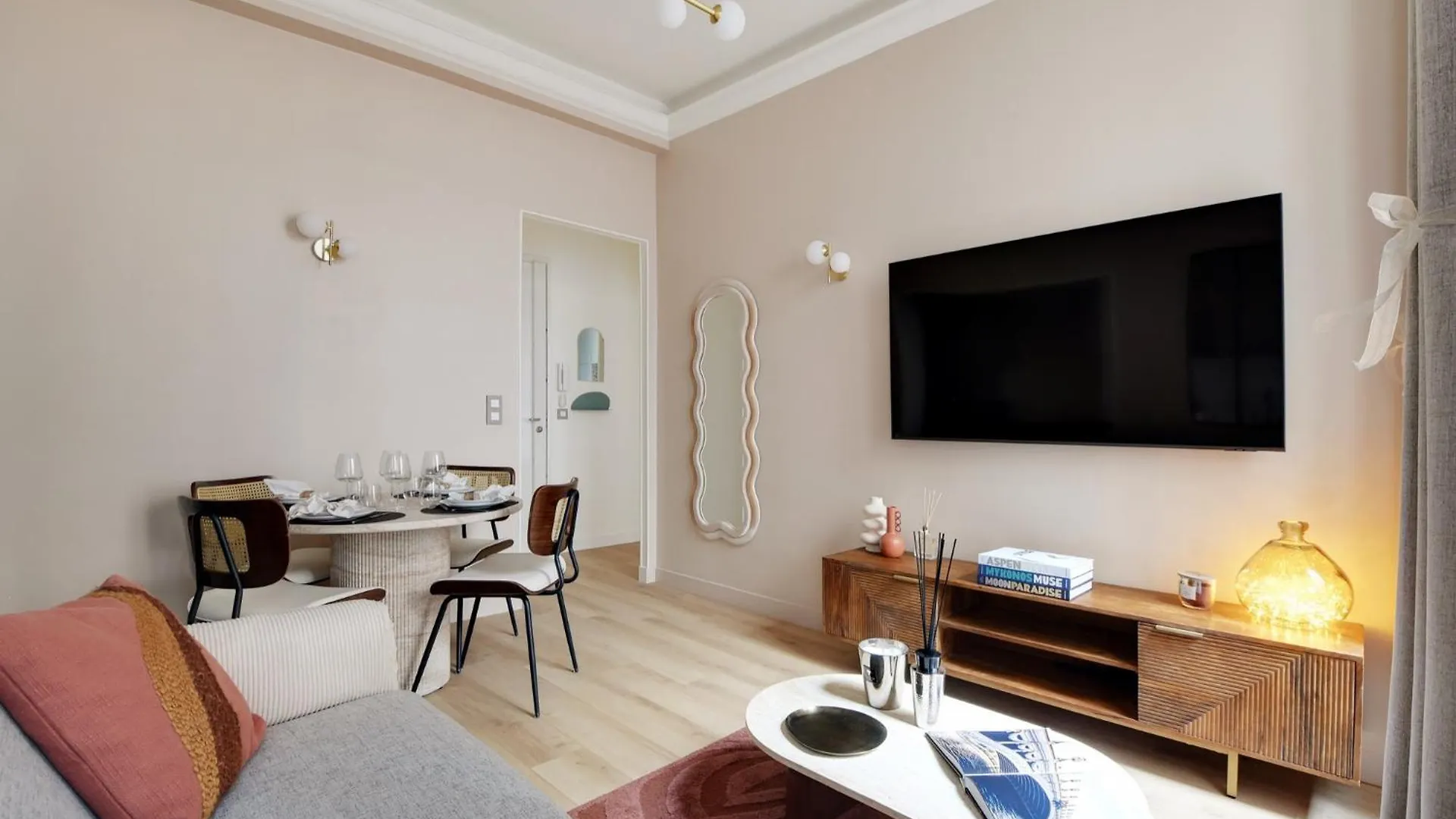 L'Appartement Saint Honore Paris Apartment